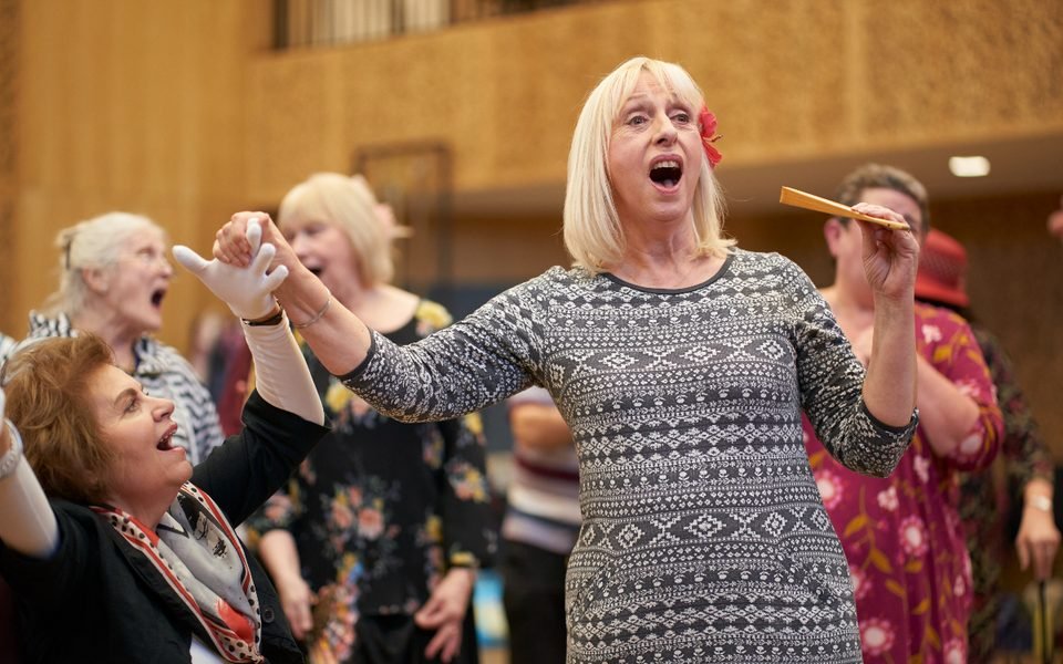 10 Ways That Singing Benefits Your Health