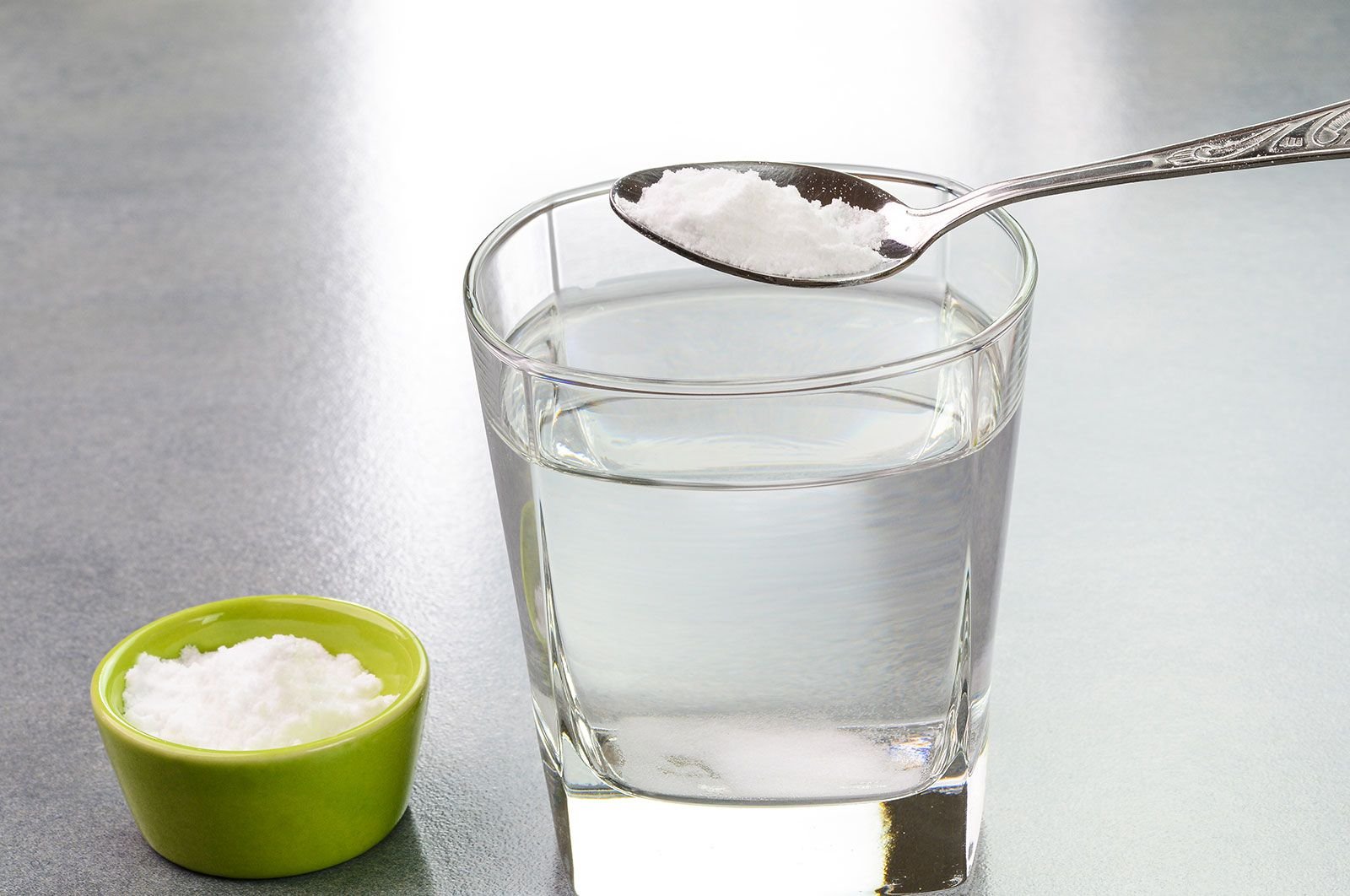 Could Drinking Baking Soda Water Really Help With Weight Loss, Heartburn or Your Workout